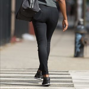 EUC Lululemon Everyday Pant - Black Size 4